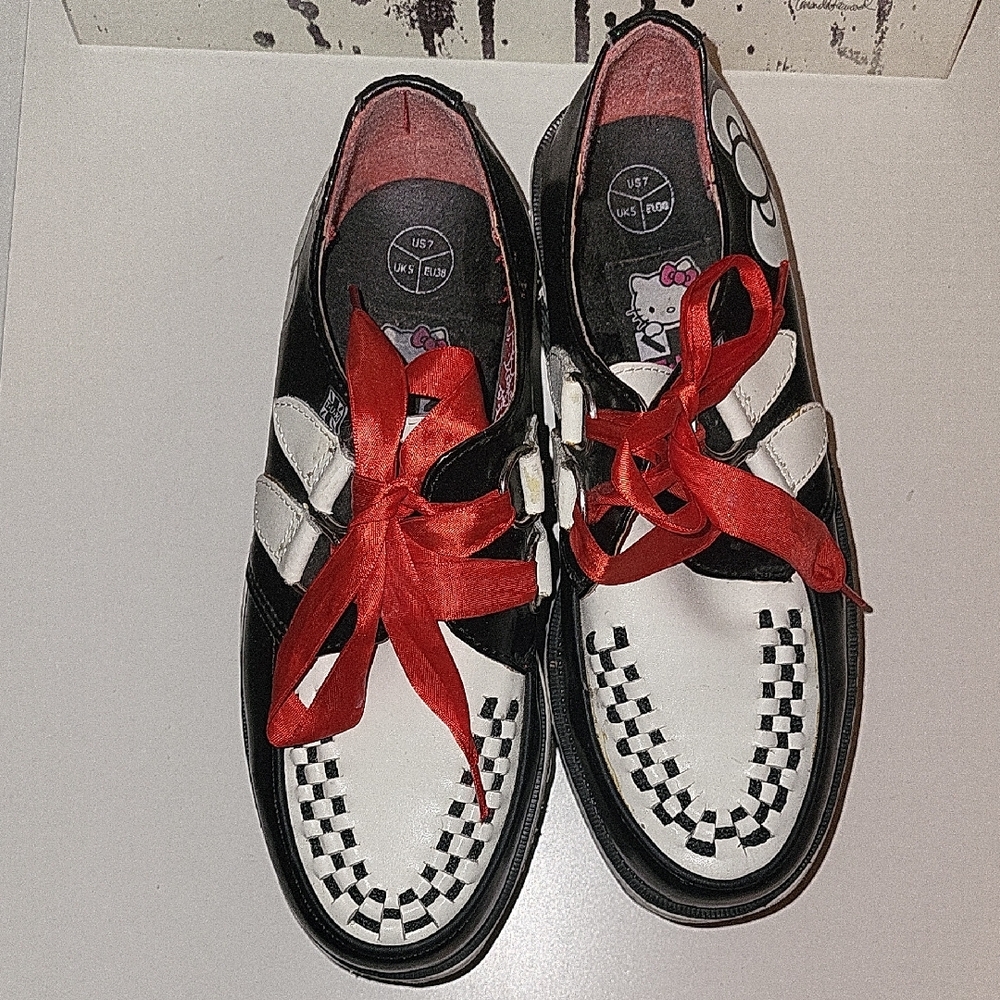 T.U.K X Hello Kitty Black and White Platform Shoes with Red Silk Laces - Picture 8 of 10